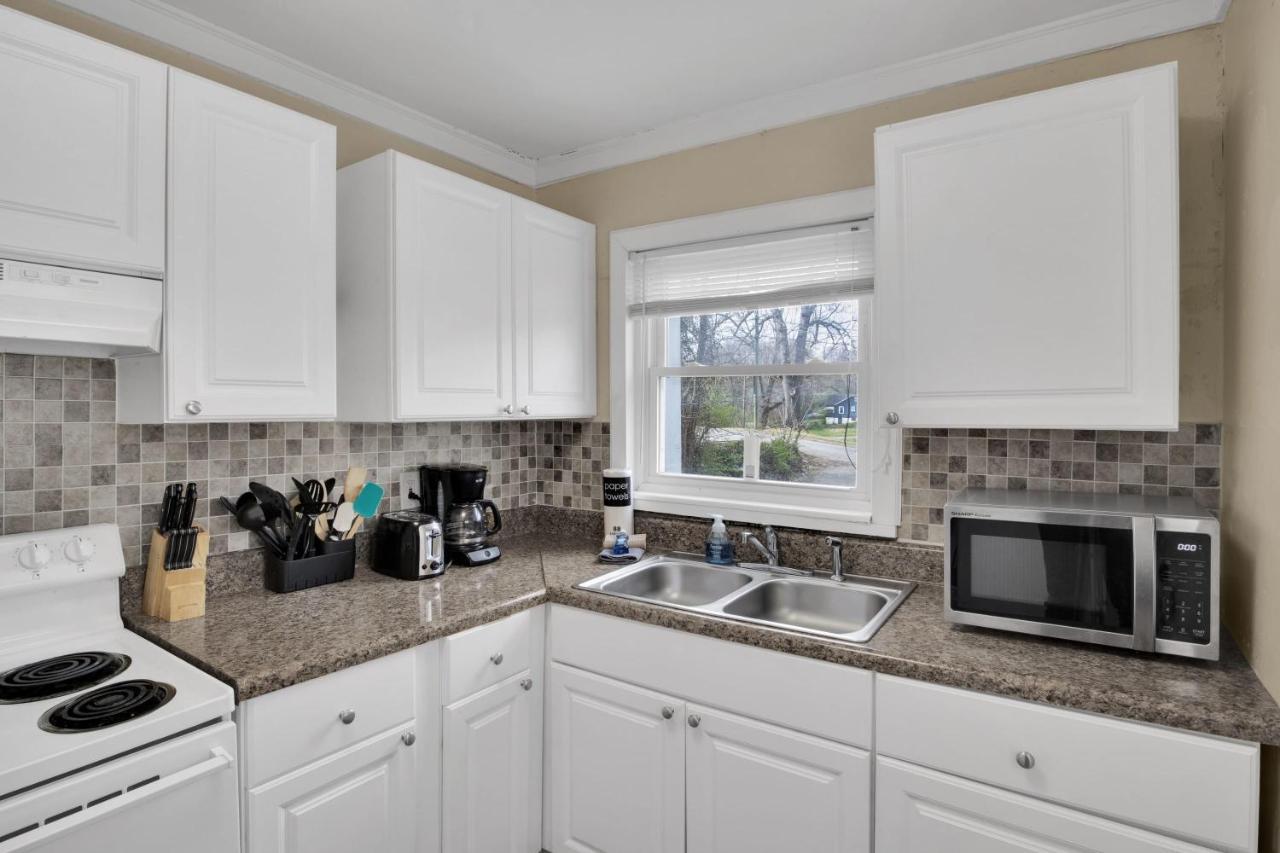 2-Bedroom Pet-Friendly Apartment In East Knoxville Bagian luar foto