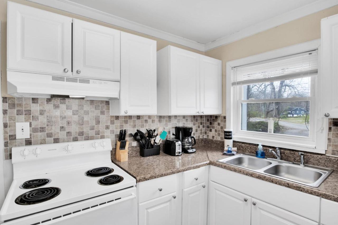 2-Bedroom Pet-Friendly Apartment In East Knoxville Bagian luar foto
