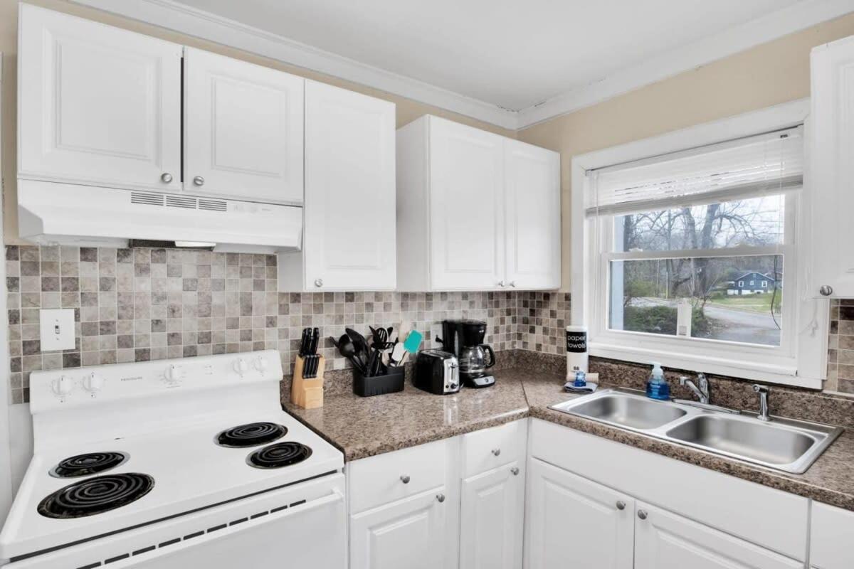 2-Bedroom Pet-Friendly Apartment In East Knoxville Bagian luar foto