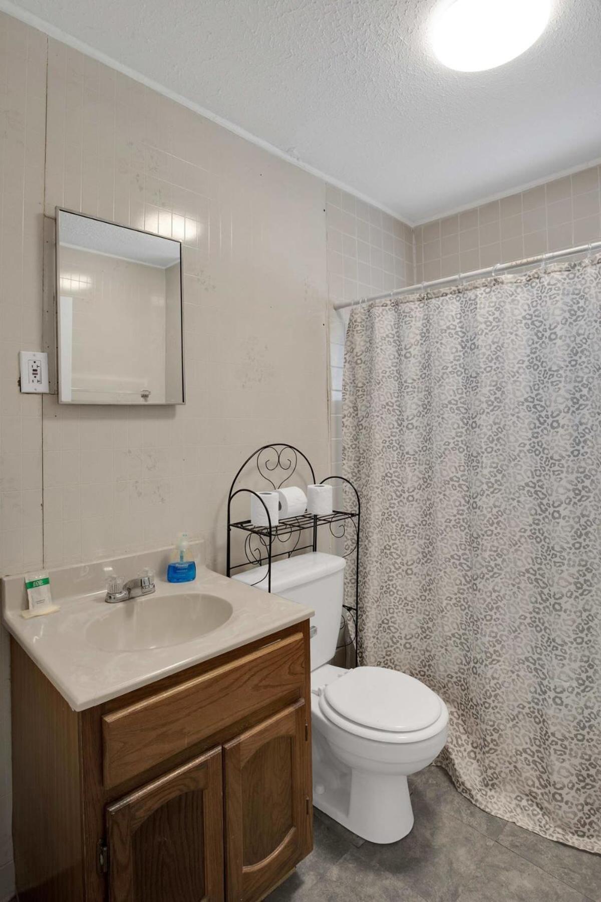 2-Bedroom Pet-Friendly Apartment In East Knoxville Bagian luar foto