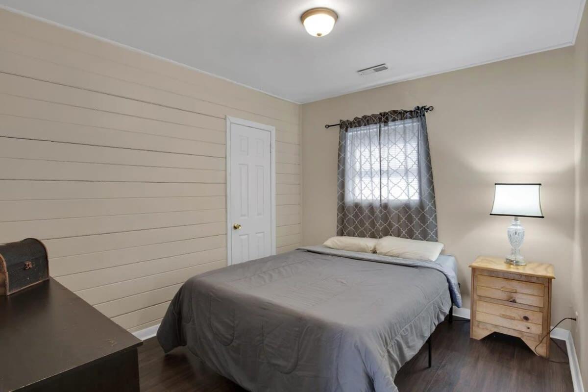 2-Bedroom Pet-Friendly Apartment In East Knoxville Bagian luar foto